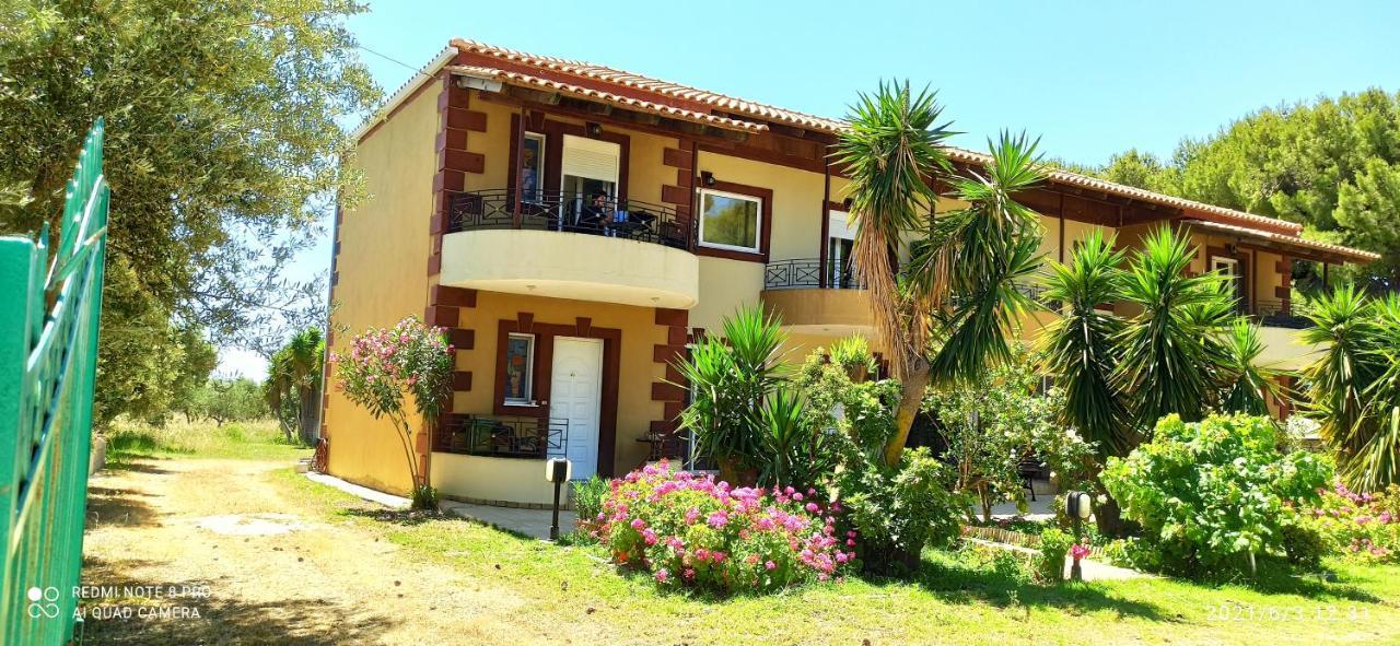 Anchor Apartment *